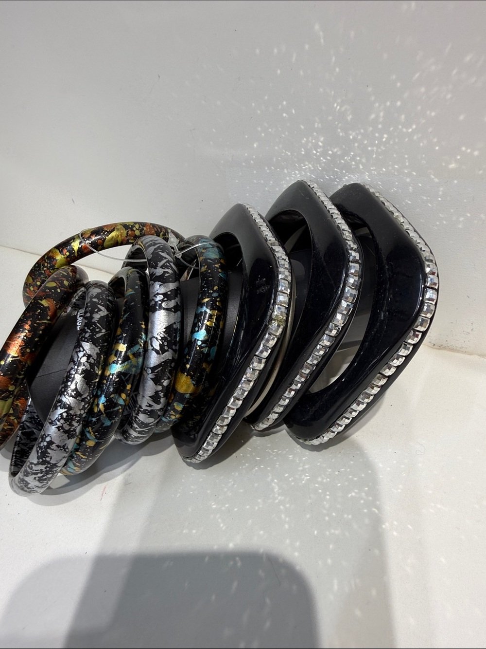 Black and Multicolor Resin Bangle Bracelet Set